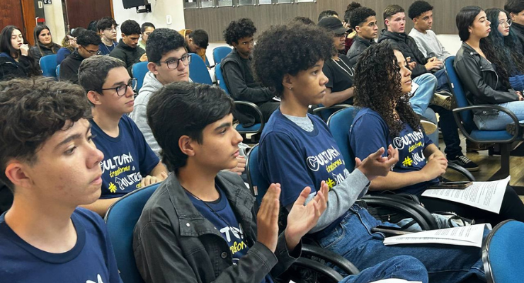 Plenária Municipal do Parlamento Jovem 2025