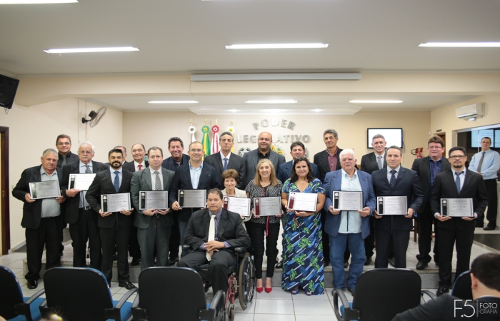 Veja as fotos do Título de Cidadão Honorário e Medalha de Mérito Legislativo!